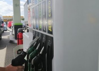 Куда и почему пропал бензин в Украине