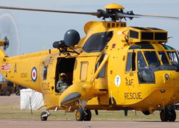 Великобритания передает вертолеты Sea King