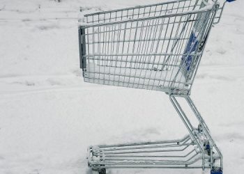 Чем запасаются украинцы в преддверии зимы