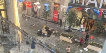 Возле консульства РФ в Стамбуле прогремел взрыв