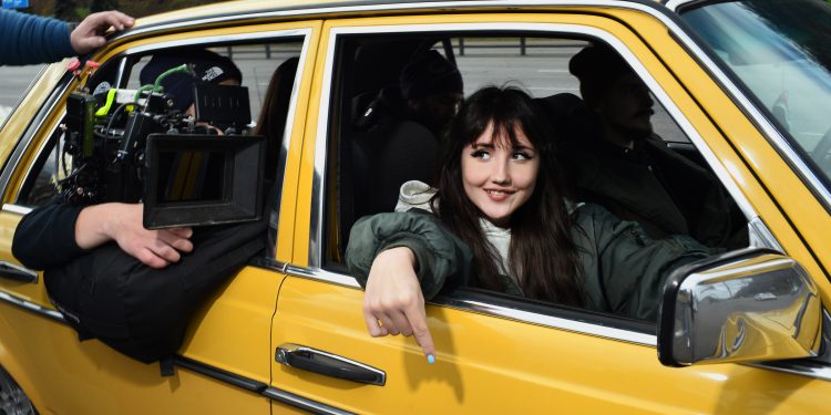 Victoria Niro презентує нову пісню “Замало” та відео-кліп на неї