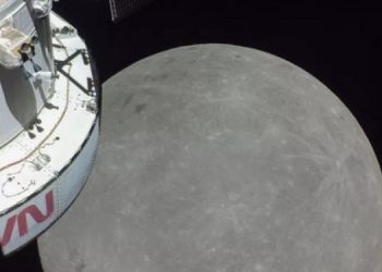 Космический корабль Orion достиг Луны