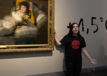 Активистки приклеили себя к картинам Франсиско-Хосе де Гойи