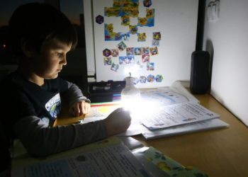 Сколько еще украинцы будут сидеть без света