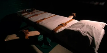 В Алжире 49 человек приговорены к смертной казни