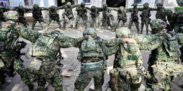 Тайвань расширяет срок призывной службы до 1 года