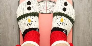 Почему люди набирают вес после рождественских праздников