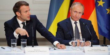 Путина следует привлечь к ответственности, — Макрон