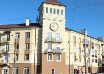 Россияне в Мариуполе сносят исторические здания