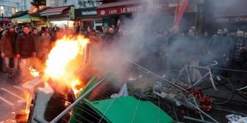 Стрелок в Париже признался в расизме