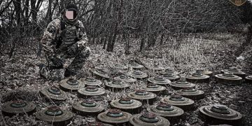 Сапер ВСУ показал работу в Харьковской области