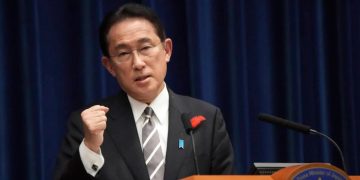 Премьер-министр Японии приедет в Украину