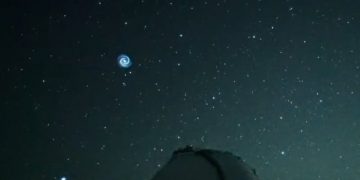 Над Гавайями появилась копия Млечного Пути