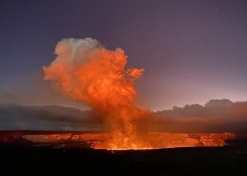 На Гавайях начал извергаться вулкан Килауэа