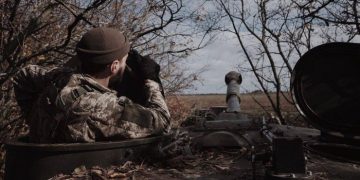 Почему ВСУ так долго обороняют Бахмут