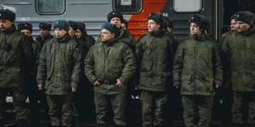 Выживших после удара по Макеевке собирались отправить в бой