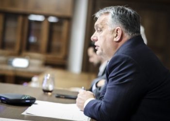 Идет новая “холодная война”, — Орбан