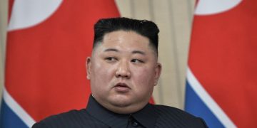 В КНДР подростков отправили на угольные шахты