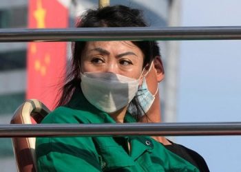 В КНР возмутились COVID-ограничениями для китайцев