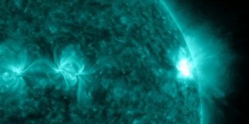 Ученые обнаружили на Солнце “искры”