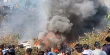 В Непале пассажирский самолет потерпел крушение