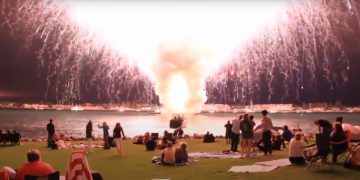 В Калифорнии сбой в компьютере испортил фейерверк