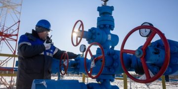 G7 и ЕС введут два потолка цен на нефтепродукты из РФ