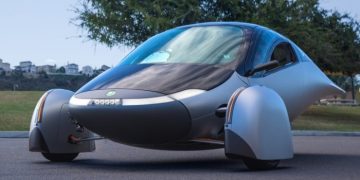 Доступный электрокар с солнечными батареями