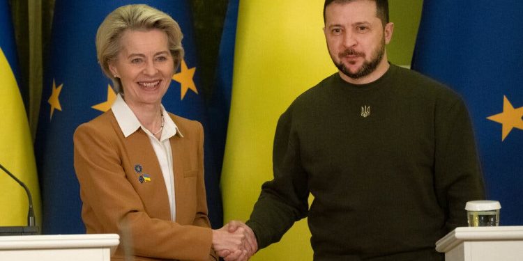 Топ ЄС чиновники прибули до Києва на саміт із Зеленським