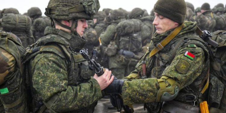 Лукашенкo відправить білорусів на війну