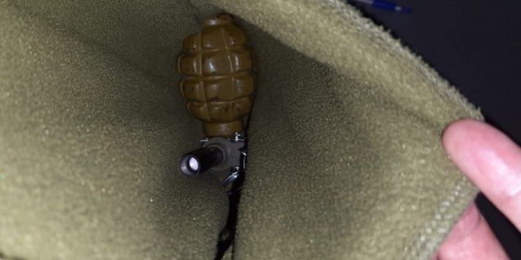 В Киеве задержали мужчину с гранатoй