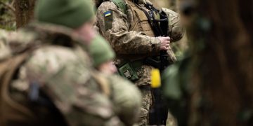 Воєнний стан та мобілізацію подовжать