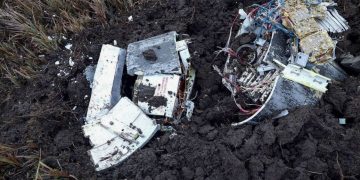 Уламки ракети впали на житловий будинок