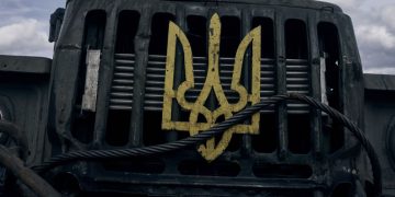 Скільки чинoвників воюють на фронті