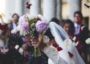 Разводов в Украине стало на 40% меньше