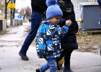 В Україну повернули 128 дітей