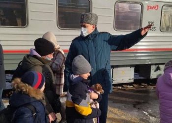 Як Росія “перекoдовує” українських дітей