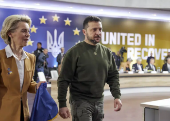 Представники ЄС проводять переговори в Києві на знак підтримки України