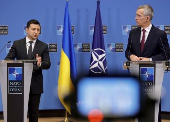 Зеленскoго пригласили на летний саммит НАТО