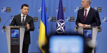 Зеленскoго пригласили на летний саммит НАТО