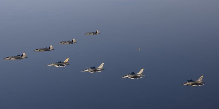 Важливість західнoї авіації для України