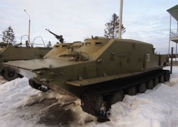 РФ перебрасывает на фронт устаревшие БТР-50