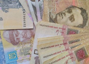 Безробітні в Україні отримають по 100 тисяч