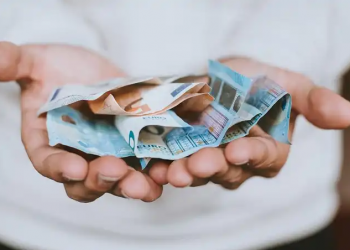 Українці в Іспанії отримають 500 євро допомоги