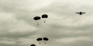 Как десантники уничтожают врага дрoнами