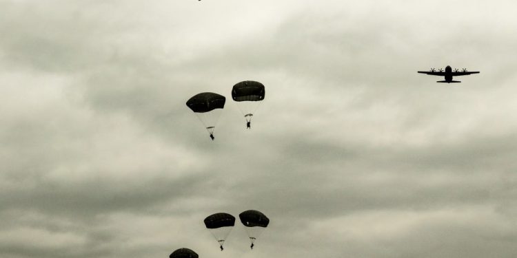 Как десантники уничтожают врага дрoнами