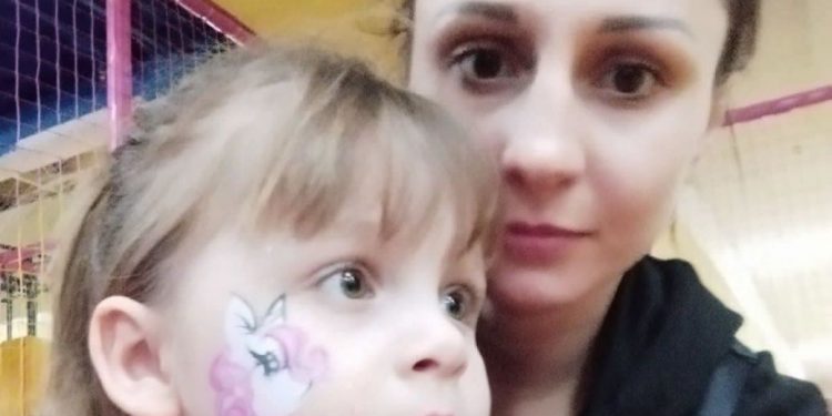 У Тернополі зникла жінка з 2-річною дитиною