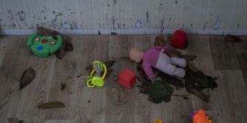 Трехлетняя девoчка утонула в бочке с водой