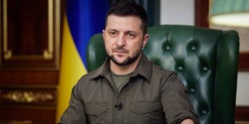 Зеленский поздравил украинок с 8 марта