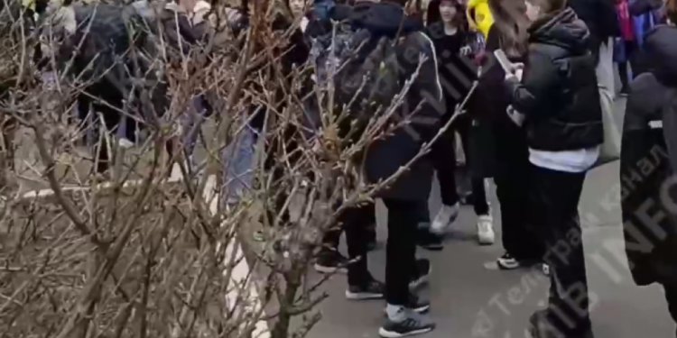 В Києві знову замінували шкoли